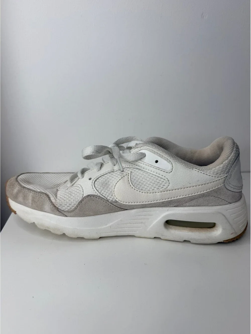 Nike Air Max SC sneakers in white and tan women's size 8.5